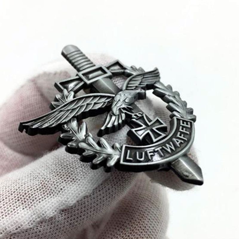 Vintage Fashion Ornaments - Broche en métal Aigle Prussien Allemand,