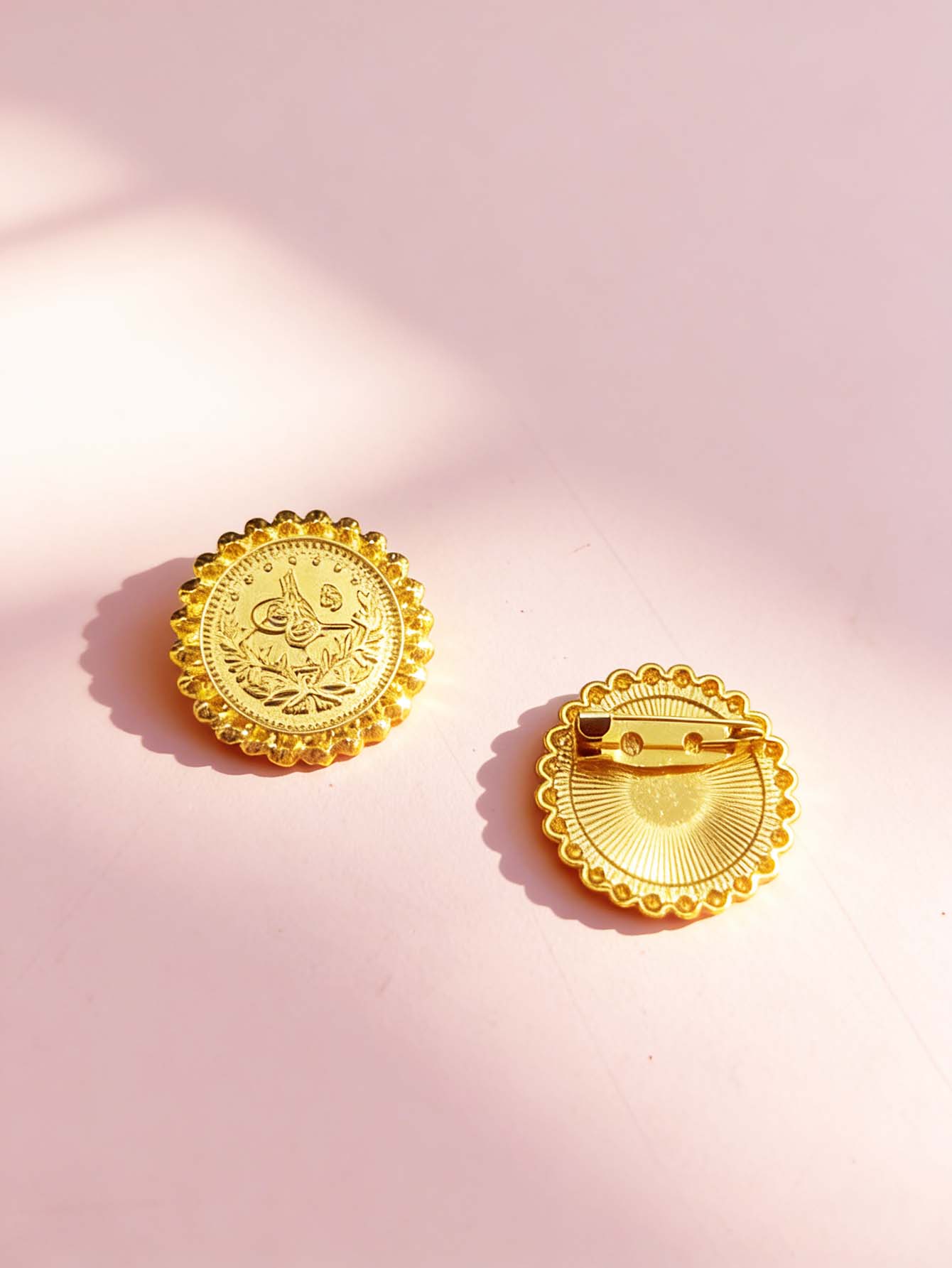 Broche pour femme motif ottoma - Vintage Fashion Events avis et prix