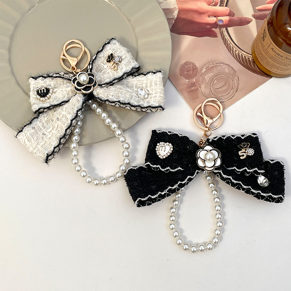 Porte-clés en tissu avec nœud  - Vintage Fashion Ornaments avis et prix