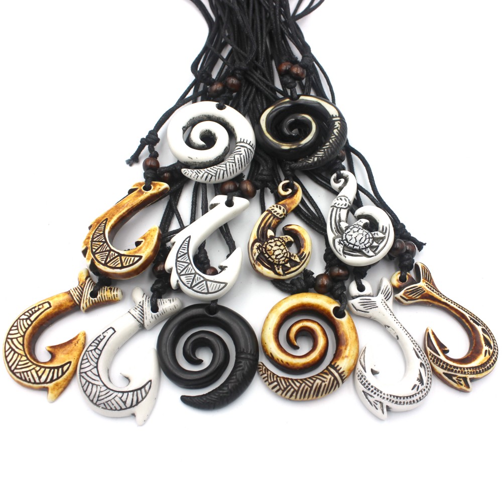 Colliers avec hameçon sculpté  - Vintage Fashion Nz avis et prix