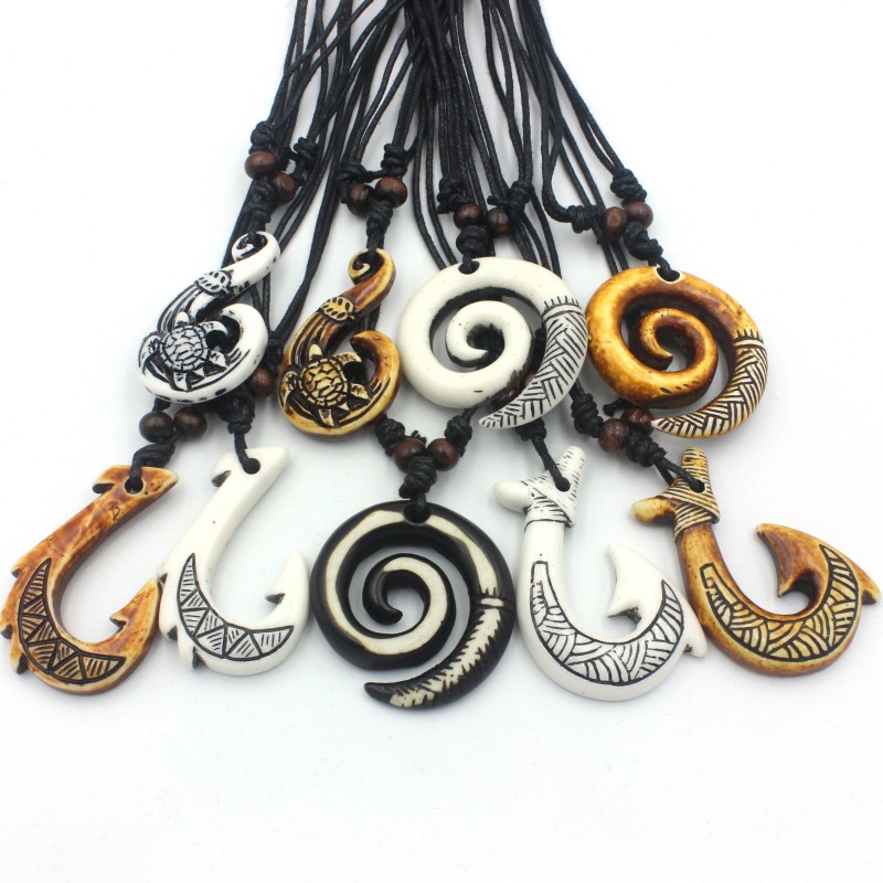 Colliers avec hameçon sculpté  - Vintage Fashion Nz avis et prix
