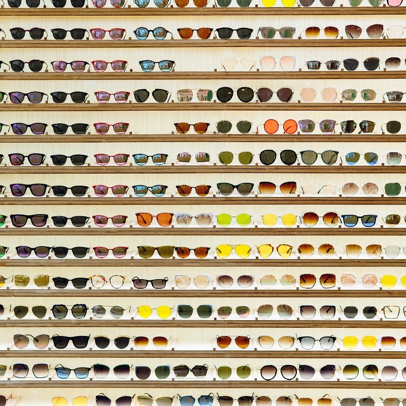 Lot de 40 Lunettes de Soleil M - Vintage Fashion Reseller avis et prix